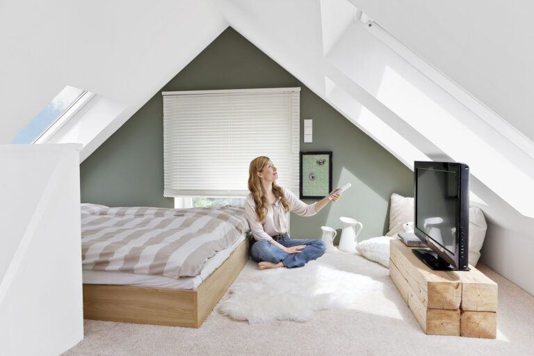 Ihre VELUX Fernbedienung funktioniert nicht mehr? Oft ist die Lösung