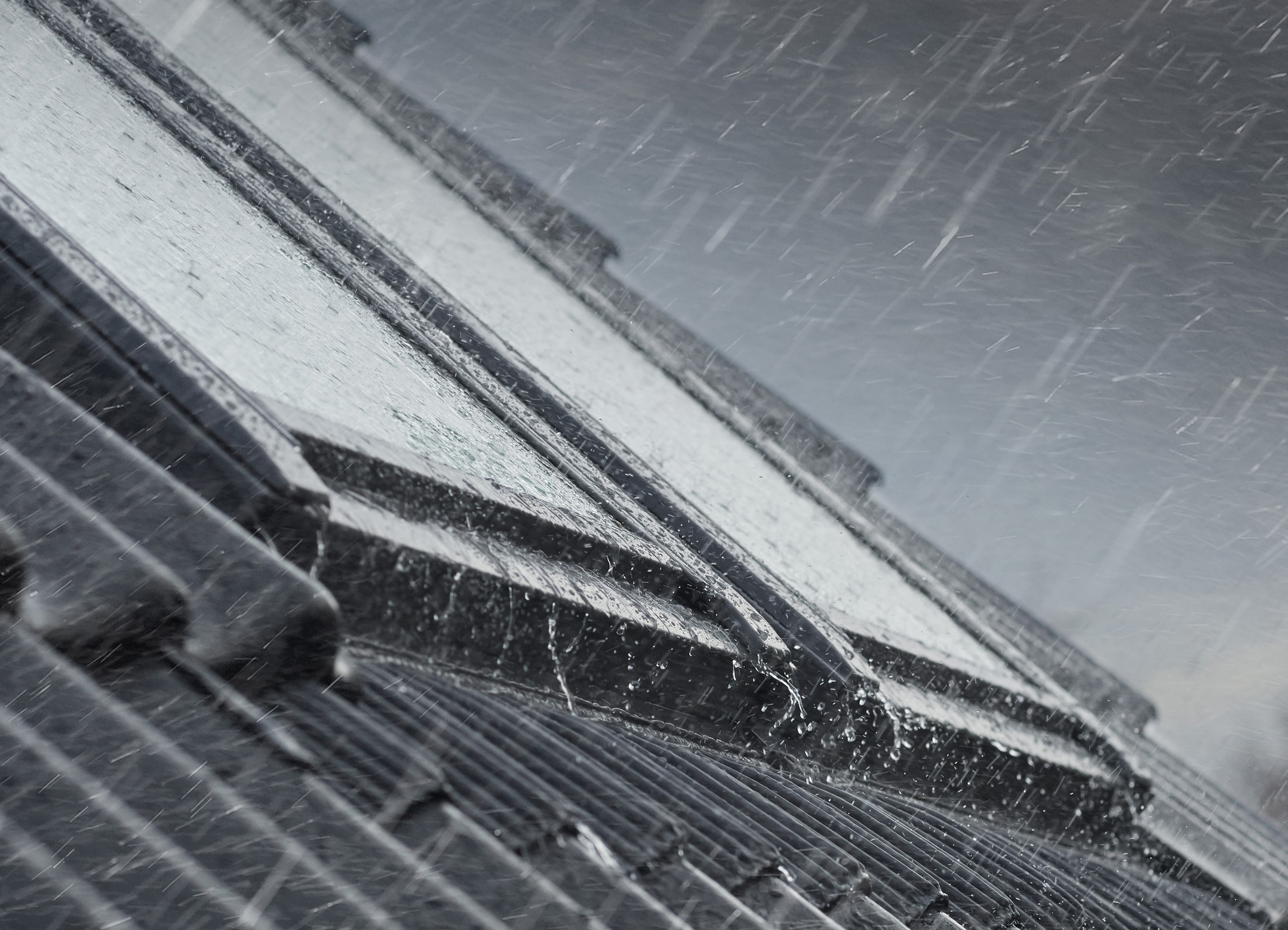 Dachfenster undicht - was jetzt zu tun ist